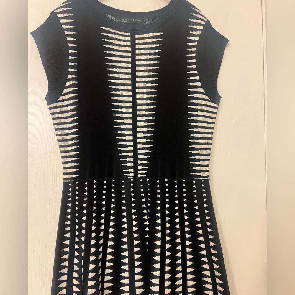 Zara Black and White Striped Midi Dress - Picture 7 of 10